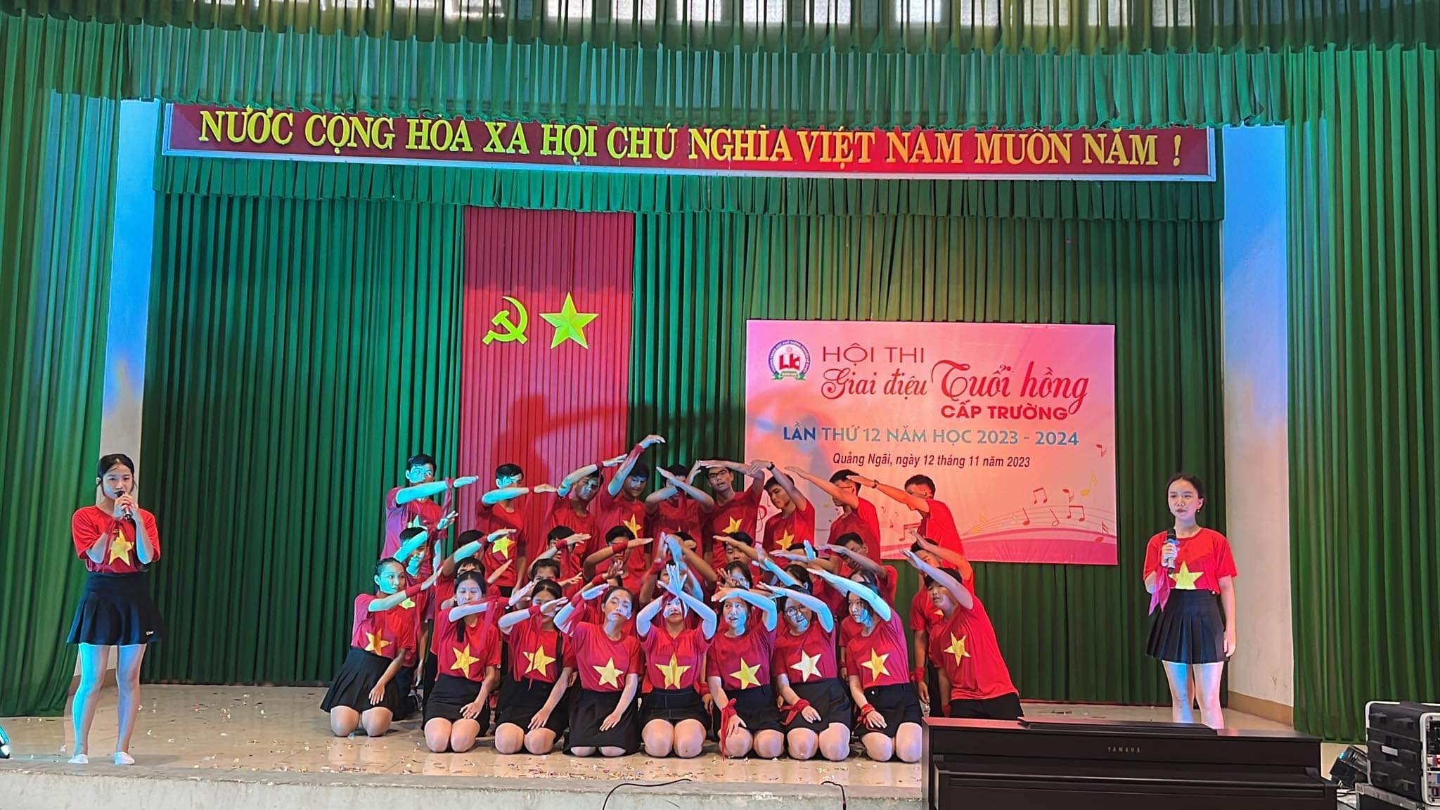 Văn nghệ lớp 10