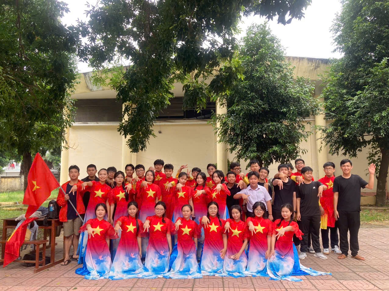 Ngoại khóa lớp 11