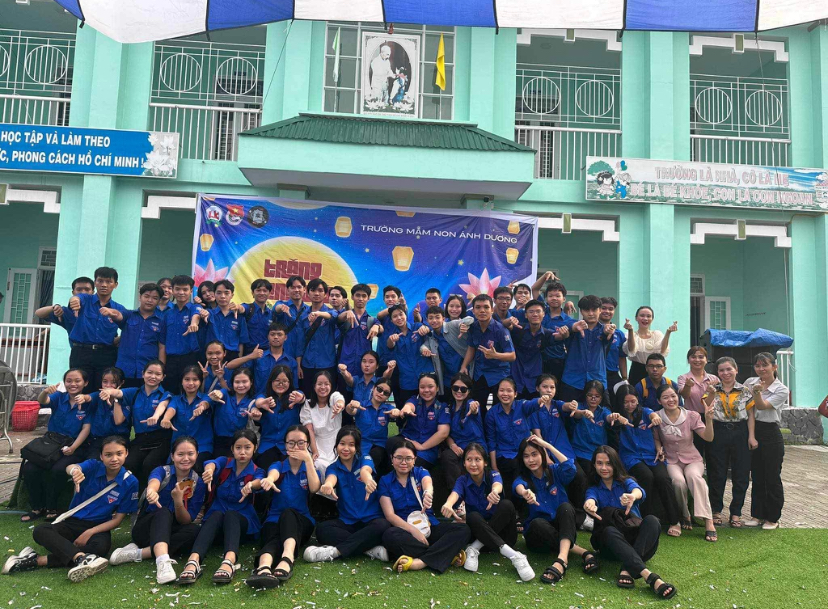 Thiện nguyện lớp 10